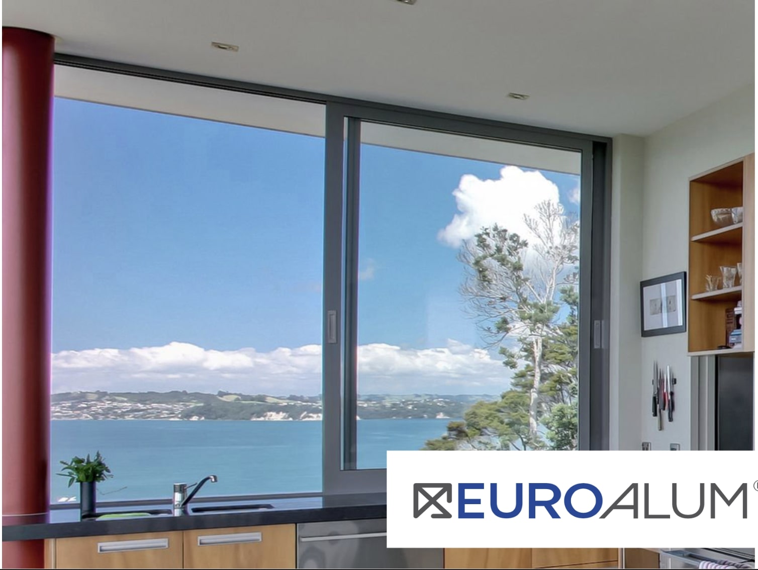 Línea de aluminio El Álamo